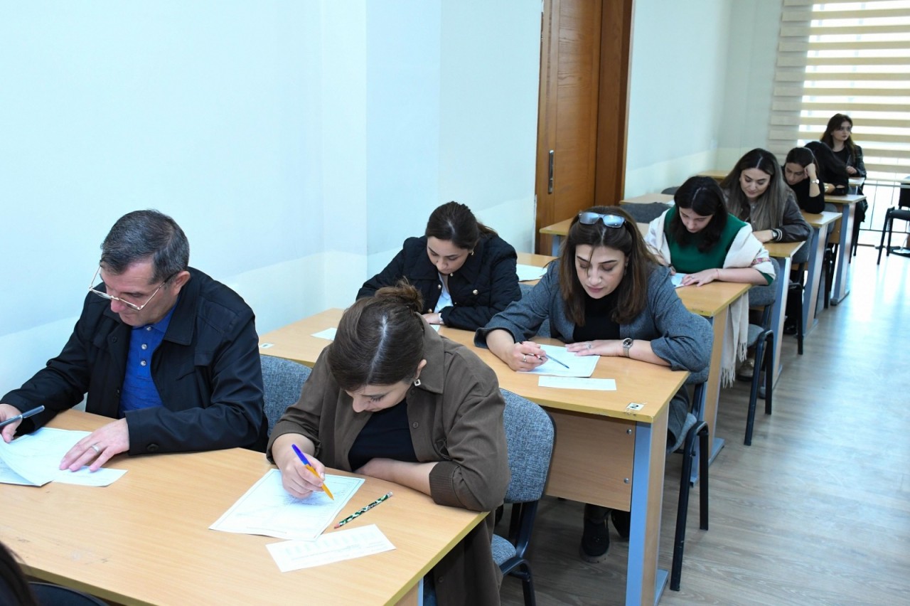 ADAU-da ingilis dili üzrə ödənişsiz danışıq kurslarına start verilib - FOTOLAR